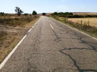 Carretera entre Belver de los Montes y Vezdemarbán