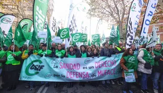 Los funcionarios se manifiestan en Madrid para exigir la continuidad de Muface