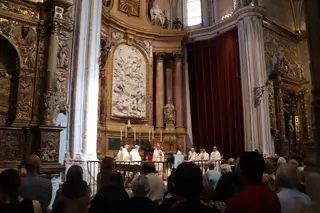 Misa en la Catedral por Miguel Manzano.