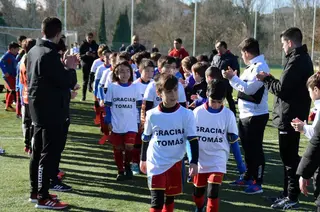 Homenaje tomas sanjo
