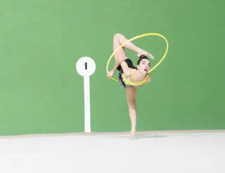 Una integrande del Club Mapecca en el Campeonato Provincial de Gimnasia Rítmica celebrado en Benavente.