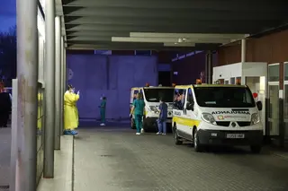 Coronavirus ambulancia hospital epi casos (9)