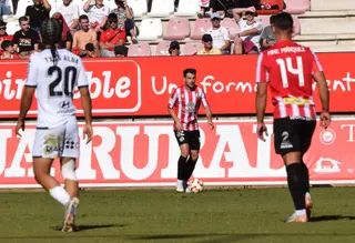 Julen Castañeda en el partido contra la Cultural y Deportiva Leonesa en el Ruta de la Plata. Zamora C.F.
