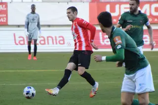 Piña, en un duelo de la pasada temporada.