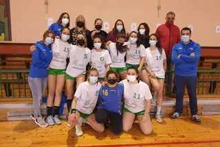 Las juveniles del Balonmano Zamora cierran la temporada con victoria