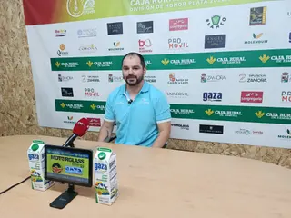 Felipe Barrientos, entrenador del BM Zamora en la previa del partido ante Ibiza.