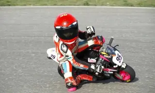 El benaventano Marco González en su moto. Benavente Digital