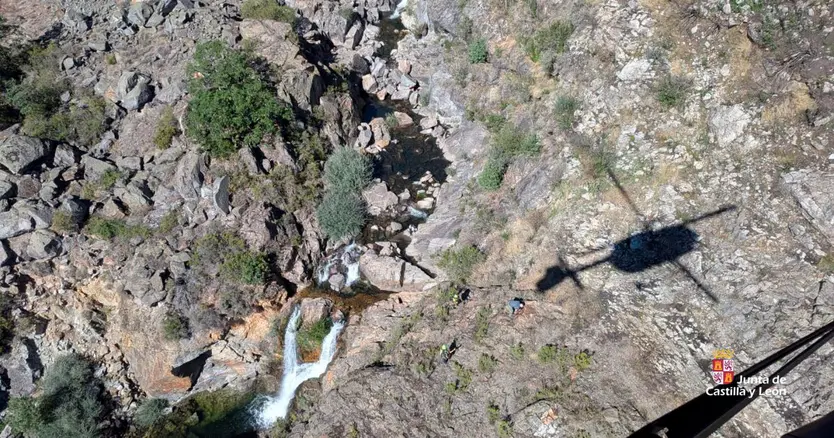 El rescate en los cañones del Tera desde el helicóptero