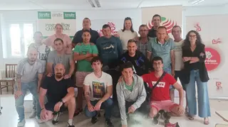 Chema Sánchez con Proyecto Hombre en las jornadas de prensa y deporte