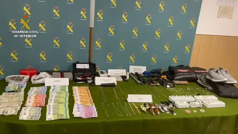 Efectos recuperados por la Guardia Civil en la Operación Volcado de robo en viviendas