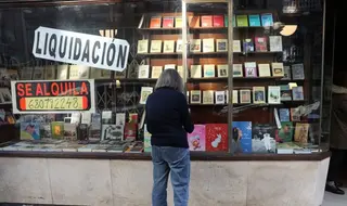 Imagen de un comercio en liquidación-Europapress