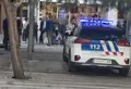 Imagen de la Policía Local en Santa Clara atendiendo a la mujer