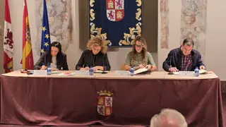 Firma acuerdo con Consejería Educación
