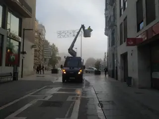 Instalación de la iluminación navideña 2