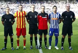 Juan Bustos estará de cuarto árbitro en el derbi gallego de Primera División