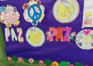 Imágenes del Día de la Paz en el CEIP Miguel de Cervantes
