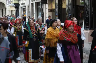 Desfile de indumentaria tradicional | María Lorenzo