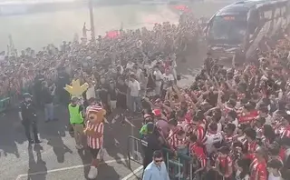 Llegada del autobús del Zamora CF al Ruta de la Plata