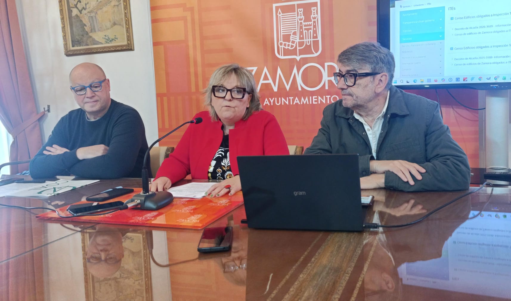 El Ayuntamiento firma un convenio con el Colegio de Arquitectos y con el Colegio de Aparejadores y Arquitectos T&eacute;cnicos para realizar las ITE de los edificios