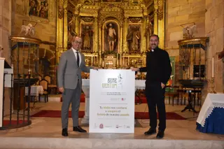 Imagen del acto de presentación en Benavente