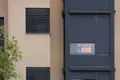 Un cartel de 'se alquila' en una fachada. Europa Press