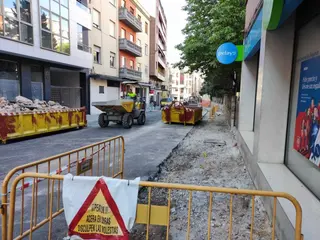 Obras en Pablo Morillo a la altura del colegio Arias Gonzalo