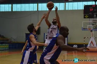 Aquimisa Queso Zamorano visita al líder de LEB Plata, CB Granada