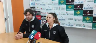 Ricardo Vasconcelos e Irene Lahuerta en rueda de prensa