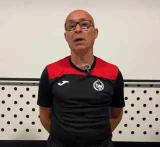 Juanito, entrenador del River Sala Zamora