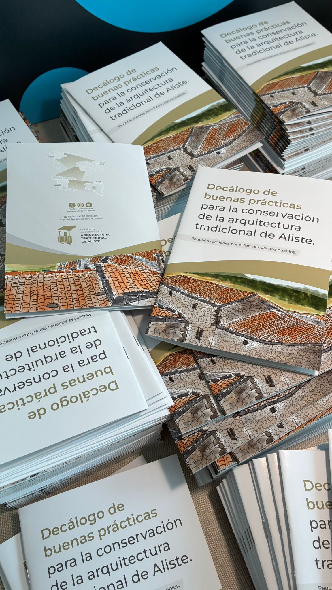 Dec&aacute;logo De La Arquitectura Tradicional De Aliste