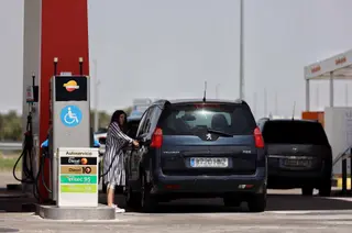 Gasolinera. Europa Press. Archivo