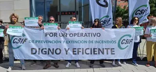 CSIF protesta ante el Centro para la Defensa contra el Fuego por el insuficiente operativo de incendios forestales