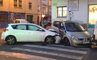 Colisión sin heridos en el cruce de las calles Hernán Cortés y Argentina