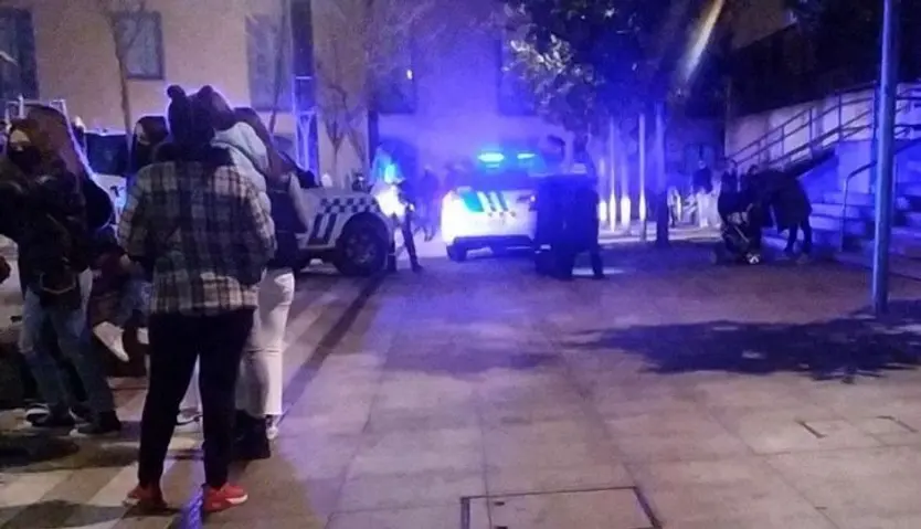 Policía Municipal en las inmediaciones de la Plaza de Castilla y León (2)