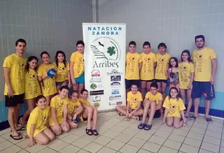 Natación Zamora domina en quince de las dieciséis pruebas del Nadador Completo Promesa