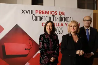 La consejera de Industria, Comercio y Empleo, Leticia García en la Gala XVIII Premios de Comercio Tracicional.