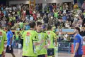 Instante del encuentro entre el BM Zamora y el Base Oviedo, con una afición pletórica en la grada