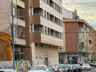 Instalación de las luces de Navidad en Obispo Nieto