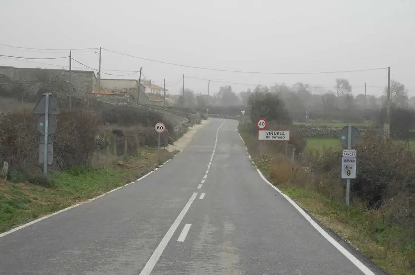 Carretera en Viñuela de Sayago 2