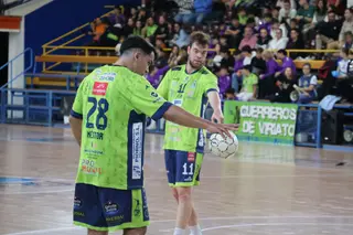 GALERÍA | El BM Zamora recibe en casa al Ciudad de Salamanca en un duelo muy ajustado | Alejandro Sardón