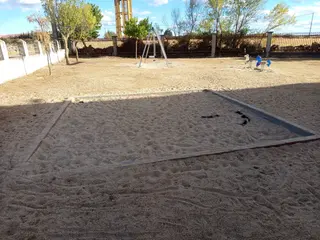Parque infantil del colegio de Bermillo de Sayago