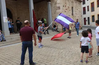 La Cofradía de Nuestra Señora de San Antolín de Zamora celebra un taller de baile de pendones. José Luis Leal. ICAL