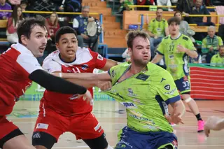 El Balonmano Zamora se midió ante el Ciudad de Santander este sábado | Alejandro Sardón