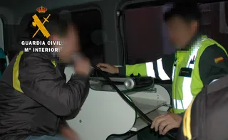 Tráfico realiza una prueba de detección de alcohol y drogas