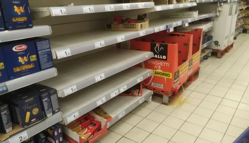 Imagen de la sección de pasta en un supermercado de Zamora