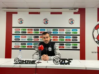 Yago Iglesias en la rueda de prensa previa al partido del domingo