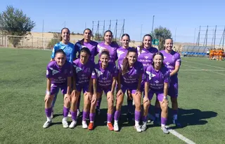 El once inicial del CD Bovedana femenino ayer en Palencia