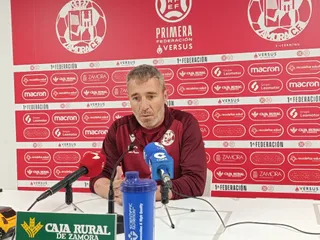Óscar Cano en rueda de prensa