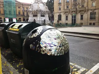 José Luis Gómez propone al Ayuntamiento la decoración de los contenedores de la ciudad