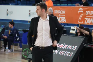 Raúl Pérez en el encuentro entre el CD Zamarat y el Azul Marino Mallorca. | Alejandro Sardón
